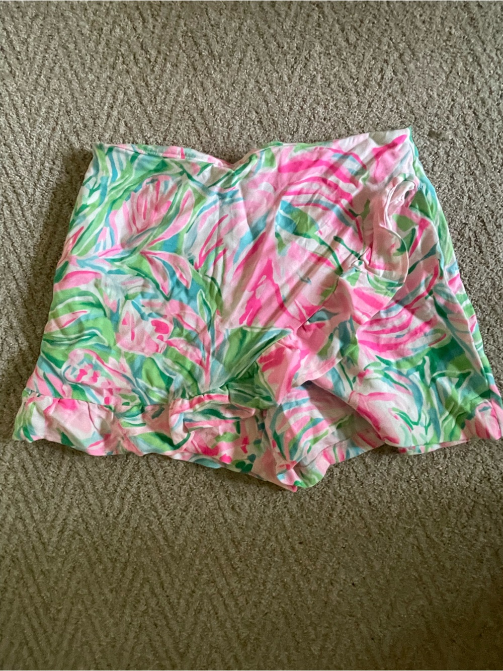 Lilly Pulitzer Vibrant Pink & Green Tropical Print Skort